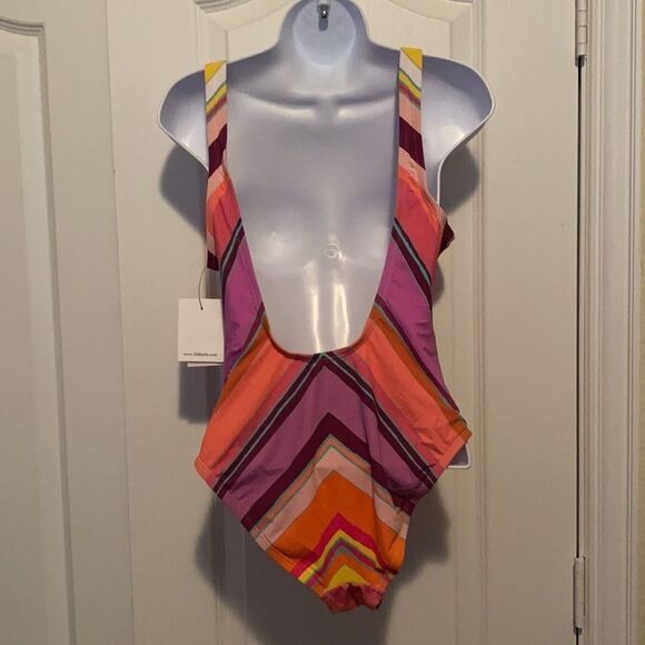 Gibson Latimer One Piece Swimsuit - Picture 2 of 3